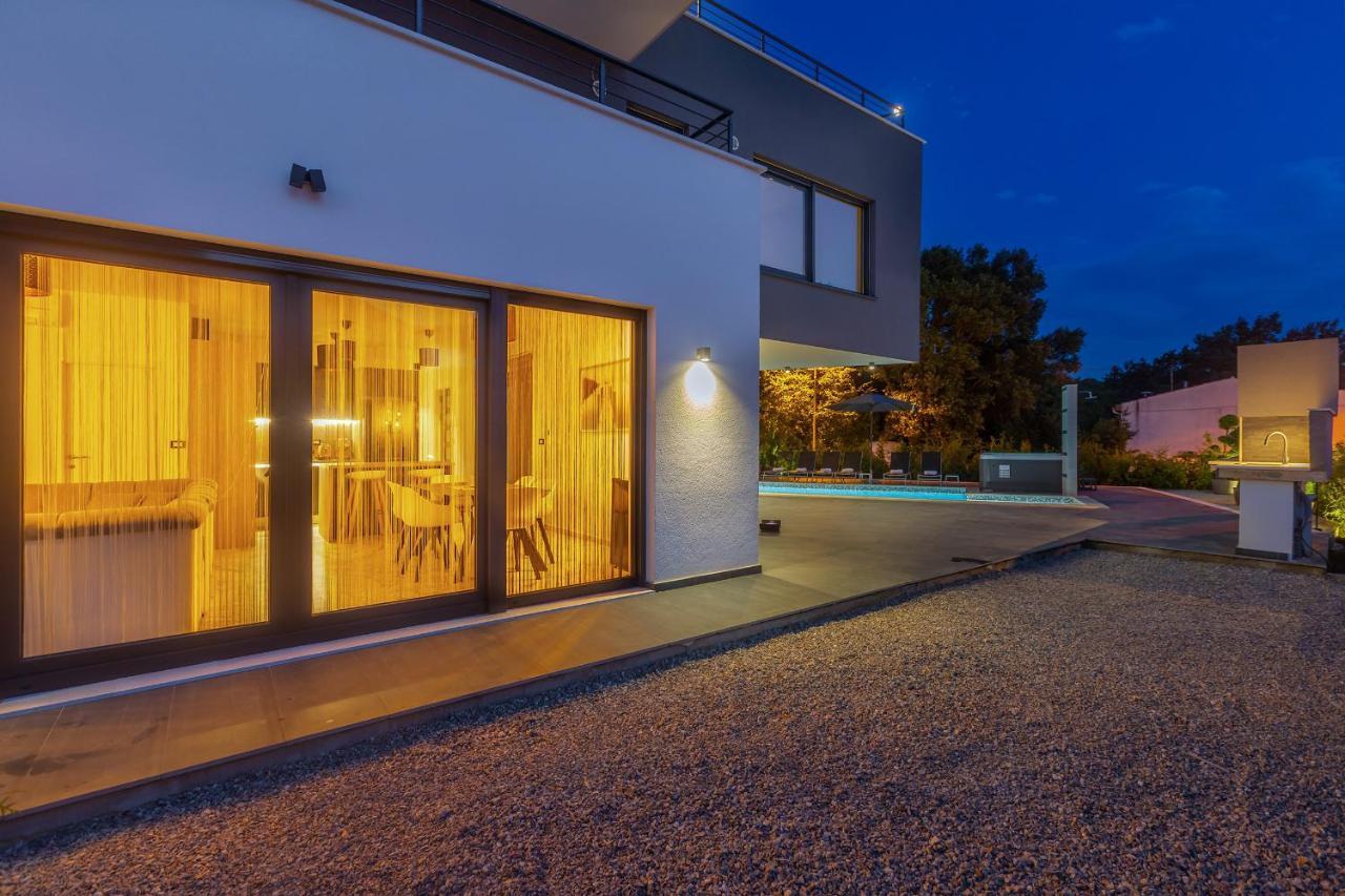 Luxury Apartment Noa Нивице Екстериор снимка