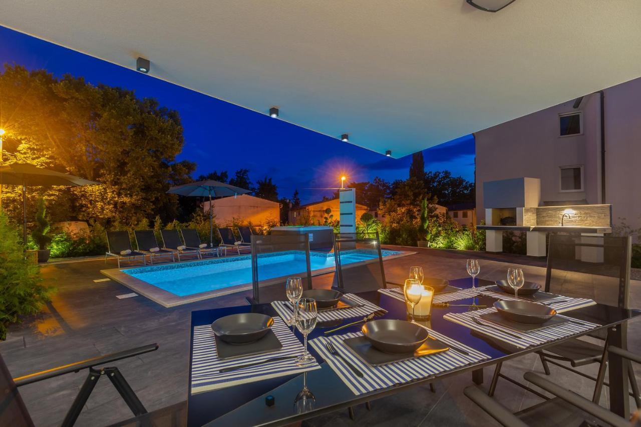 Luxury Apartment Noa Нивице Екстериор снимка