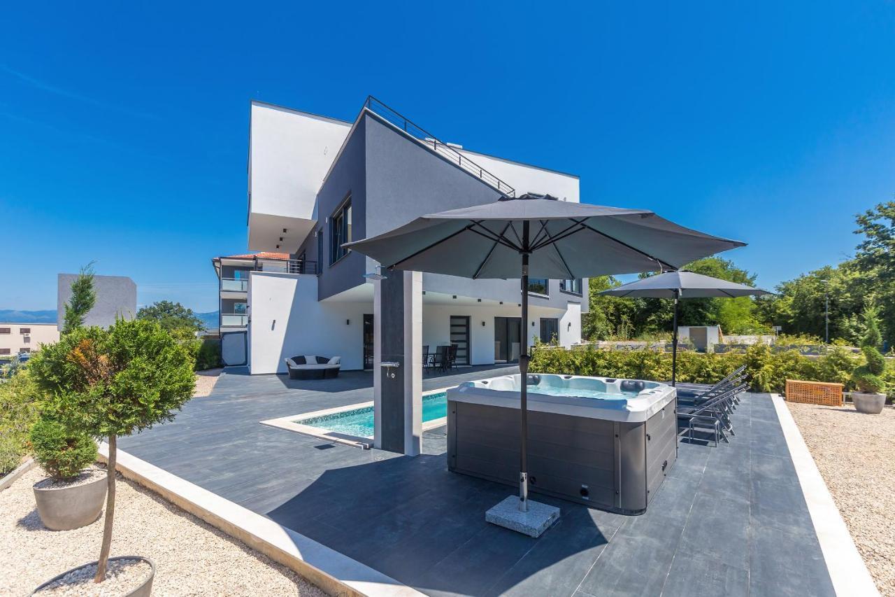 Luxury Apartment Noa Нивице Екстериор снимка