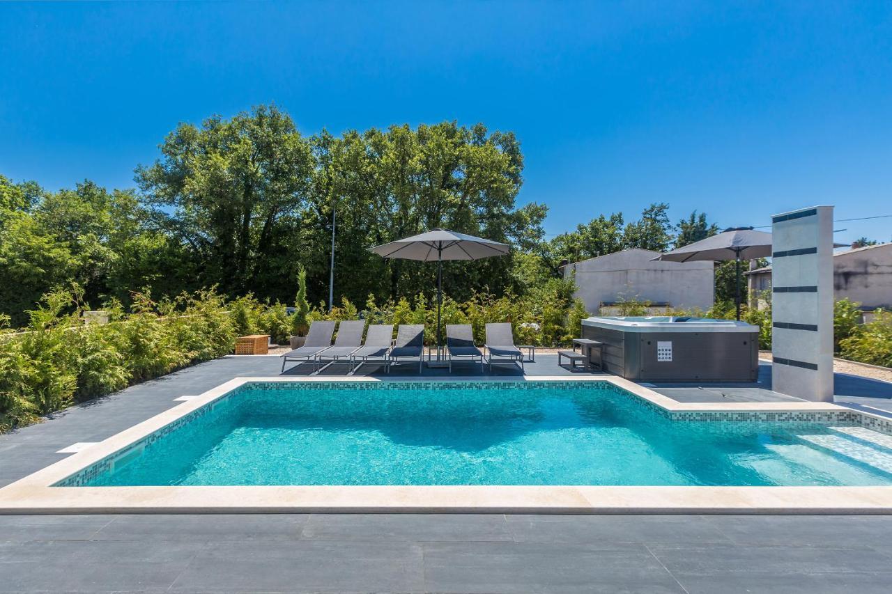Luxury Apartment Noa Нивице Екстериор снимка